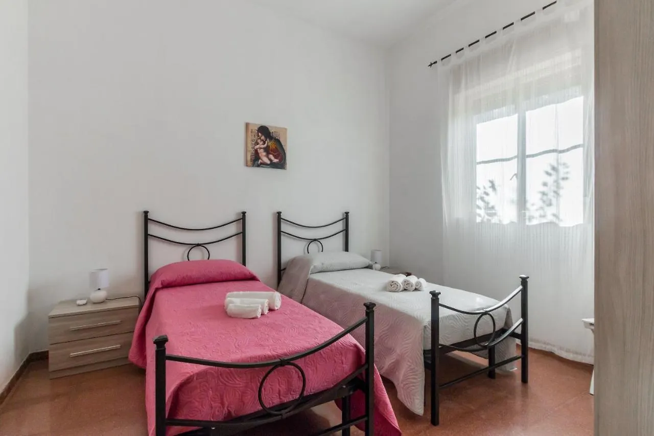 The Great Garden With Pool, Parking & Wifi Villa Avola