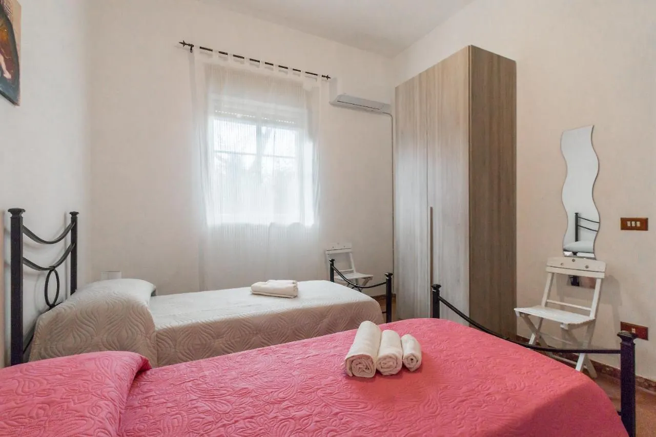 The Great Garden With Pool, Parking & Wifi Villa Avola Holiday home