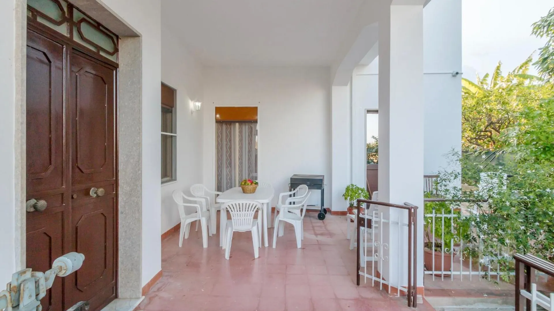 The Great Garden With Pool, Parking & Wifi Villa Avola 0*,  Italy